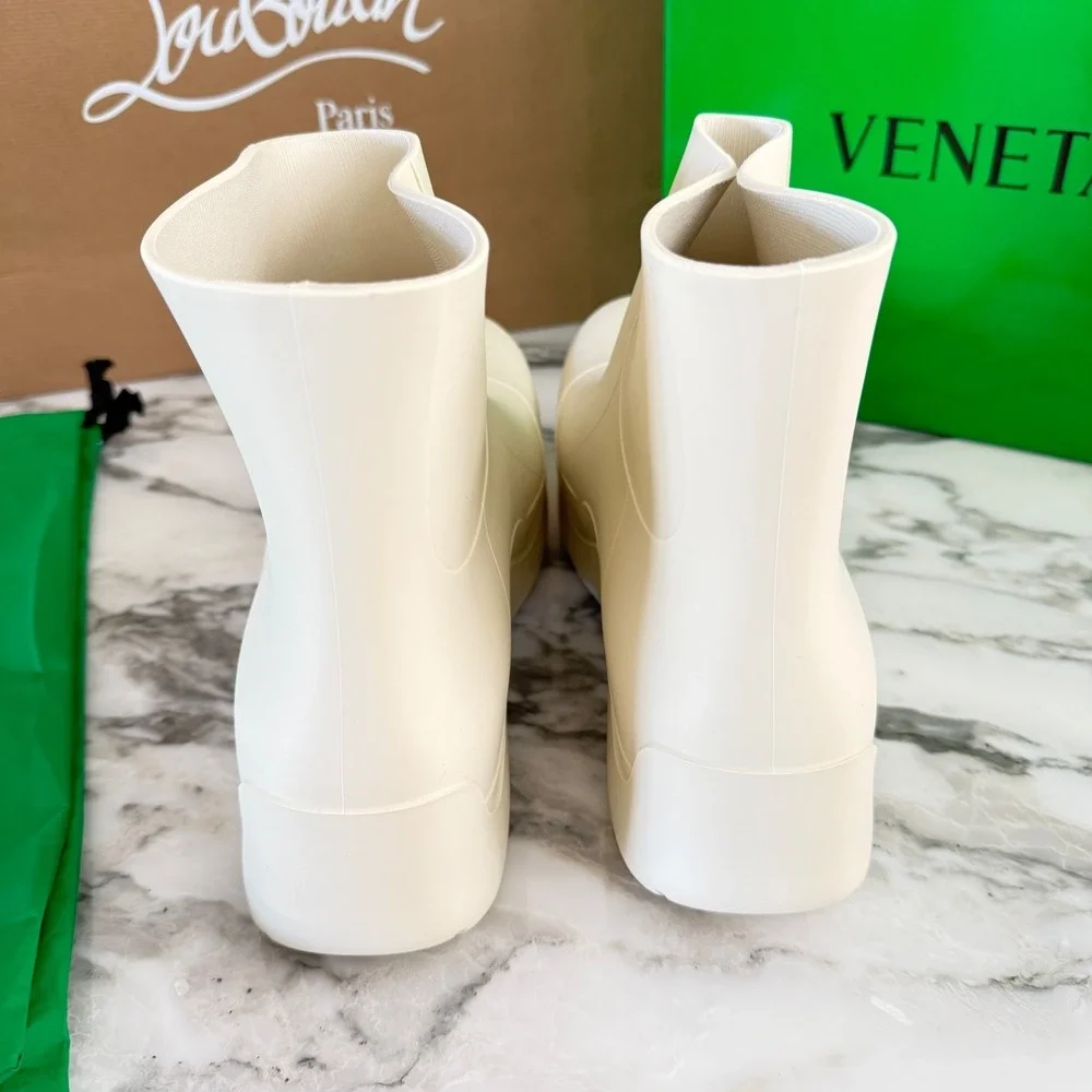 Bottega Veneta 640043 Men's‎ White Puddle Ankle Boots, sz 46